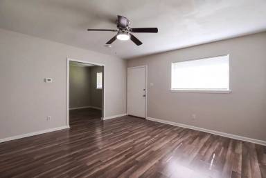 Main picture of 9442 Normandie Dr