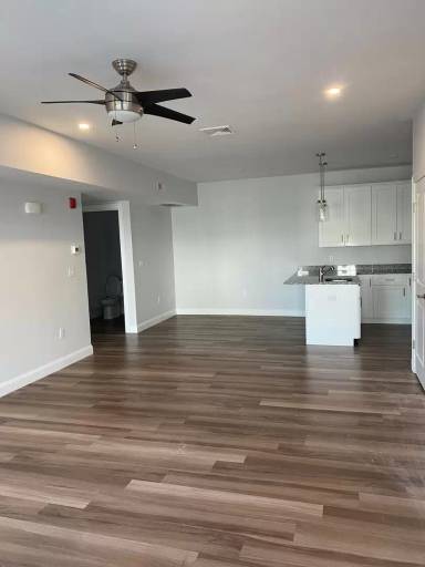 Main picture of 1 Meadow Dr