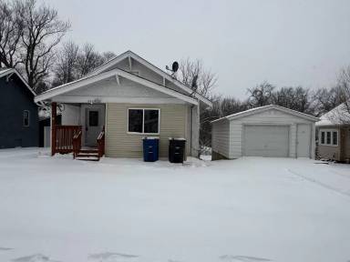 Main picture of 2720 Glover Ave