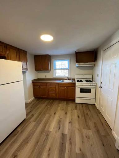 Main picture of 253 Stackpole St