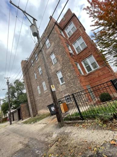 Main picture of 7256 S Merrill Ave