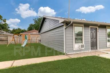 Main picture of 3802 Dabney St