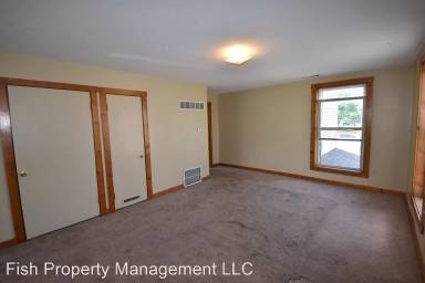 Main picture of 219 W Main St