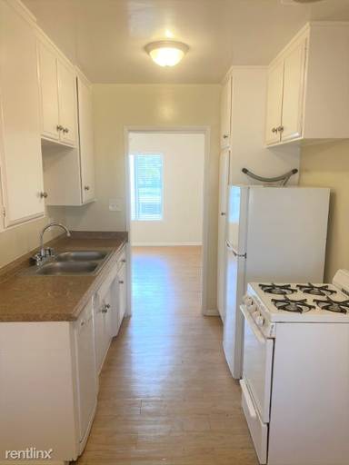 Main picture of 2115 Placentia Ave