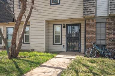 Main picture of 6936 Benwood Sq