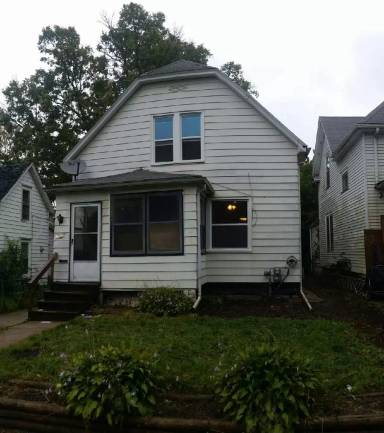Main picture of 1021 Wellington St