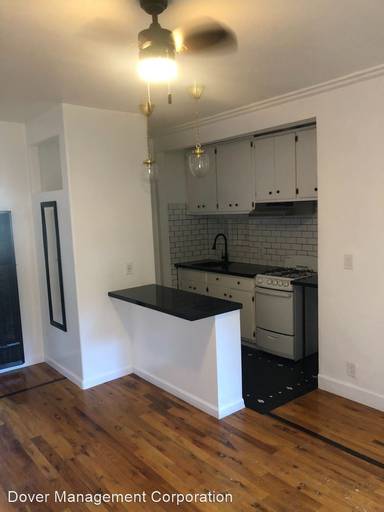 Main picture of 1019 S Westmoreland Ave