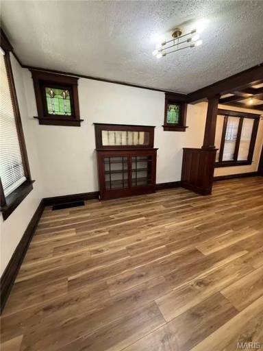 Main picture of 5428 Nottingham Ave