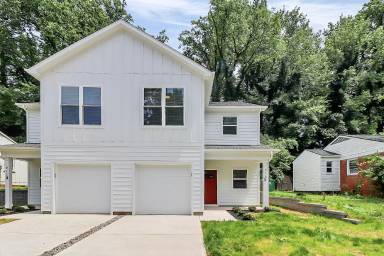 Main picture of 915 Yellowstone Dr