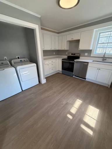 Main picture of 398 Main St