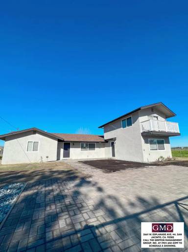 Main picture of 2661 W Esplanade Ave