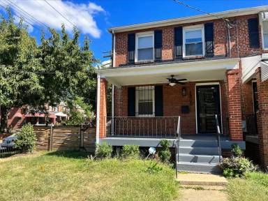 Main picture of 1800 18th St SE
