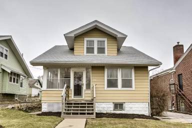Main picture of 3014 Newport Ave