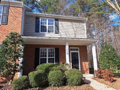 Main picture of 205 Sir William Ln