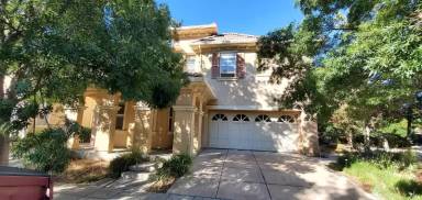 Main picture of 96 S Libertad St