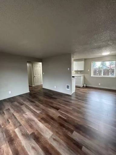 Main picture of Single Story Living at Skyline Village