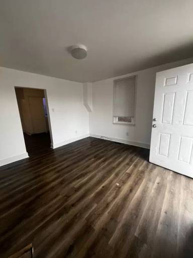 Main picture of 727 Washington Ave