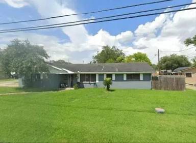 Main picture of 303 S 17th St
