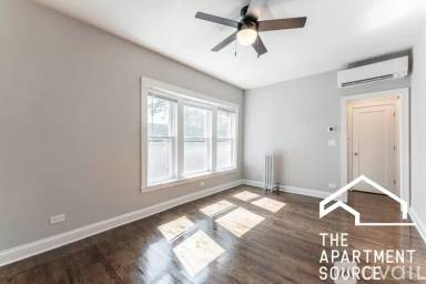 Main picture of N Racine Ave