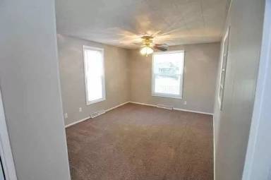 Main picture of 4919 Leighton Ave