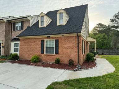 Main picture of 916 Sir Wilfred Cir