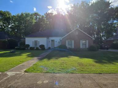 Main picture of 2230 Kingsbury Dr
