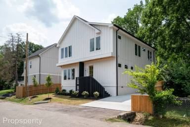 Main picture of 2004 Tammany Dr