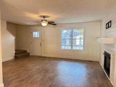 Main picture of 185 Bonnell Dr