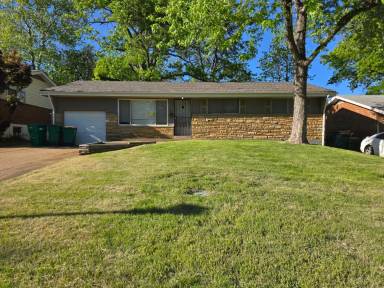 Main picture of 2415 Castle Dr