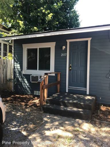 Main picture of 2977 Acacia Way