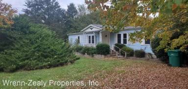 Main picture of 205 Lake Dr