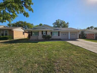 Main picture of 721 Timberlake Cir