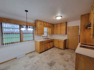 Main picture of 900 Cataract Ave