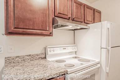 Main picture of 2880 Eliot Cir