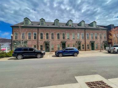 Main picture of 401 SW B St