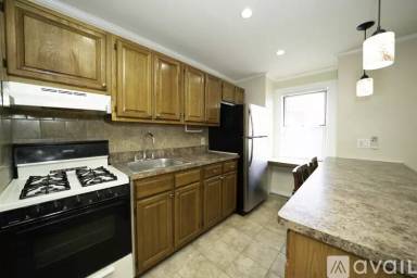 Main picture of 21 48 24 St