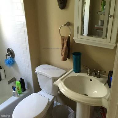 Main picture of 106 Murdock St