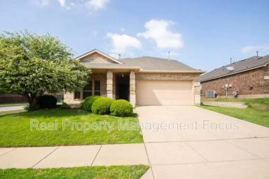 Main picture of 500 Lipizzan Ln