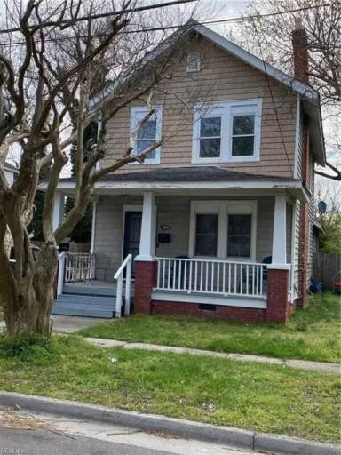 Main picture of 3012 Somme Ave