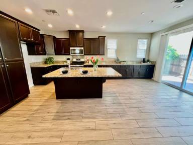 Main picture of 1613 Viburnum Ln