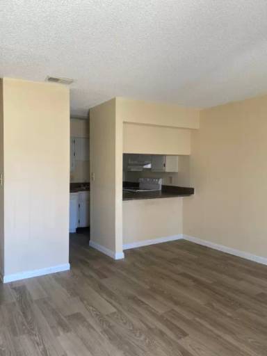 Main picture of 200 E University Blvd