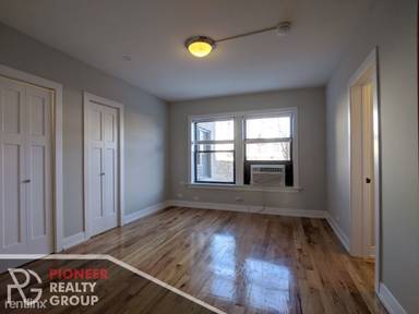 Main picture of 550 W Arlington Pl Apartments