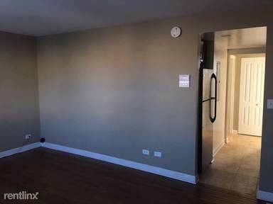 Main picture of 7630 N Milwaukee Ave