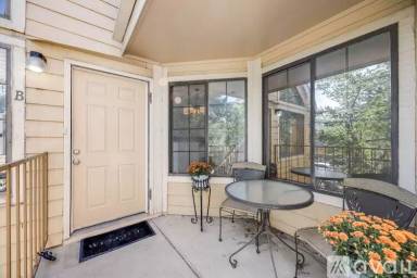 Main picture of 4826 E Kentucky Ave