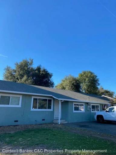 Main picture of 2742 Helen St