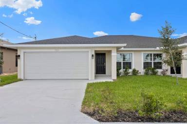 Main picture of 3523 SW 15th Pl