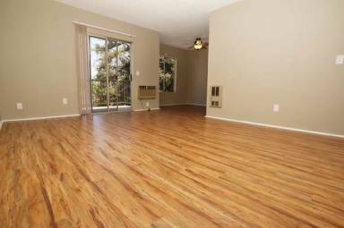 Main picture of 1371 E Lexington Ave