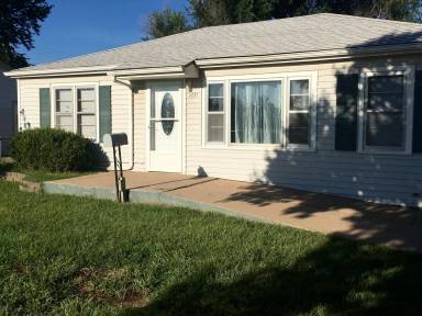Main picture of 3237 S Wichita St