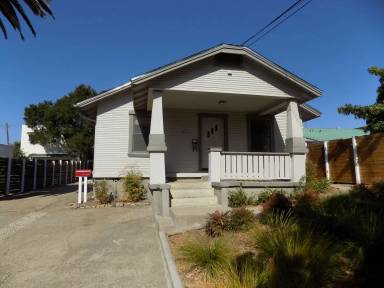 Main picture of 1824 Nipomo St