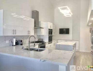 Main picture of 192 Kavenish Dr